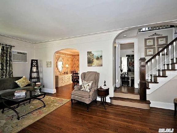 2nd image of 87 Tarence St