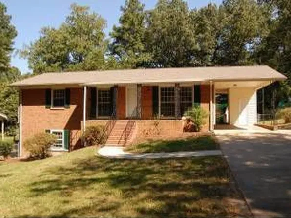 2208 Evers Dr, Raleigh, NC 27610