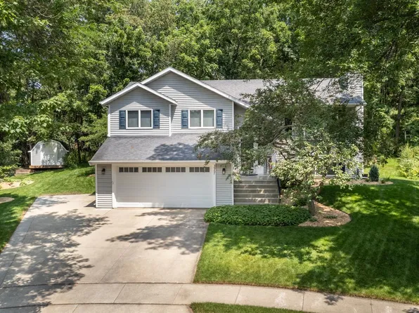 3967 Polar Ln NE, Rochester, MN 55906