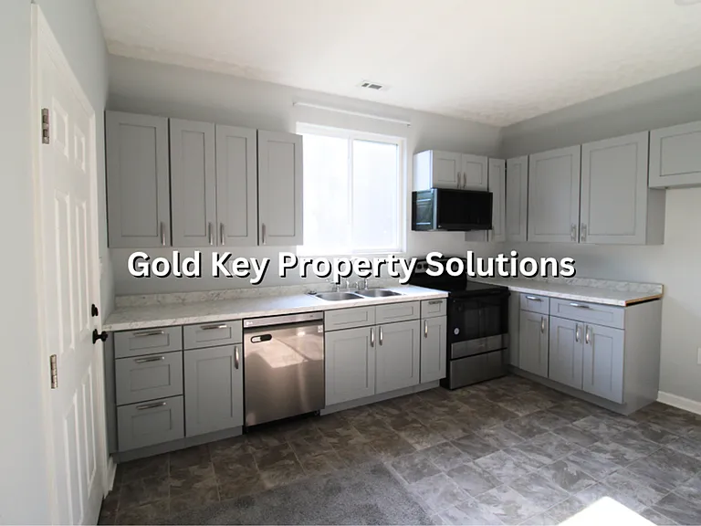 508 W Monroe St — Photo 12