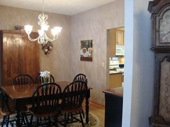 5th image of 304 Dove Dr