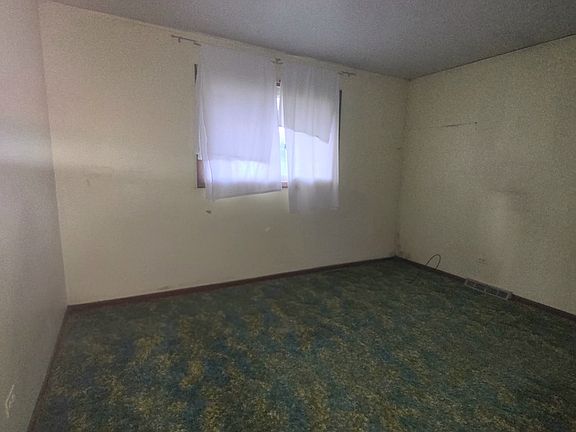 4th image of 14756 Langley Ave