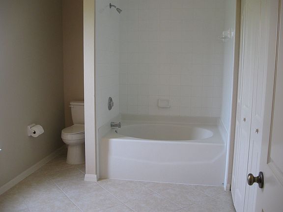 5th image of 2222 NW 3rd Ave