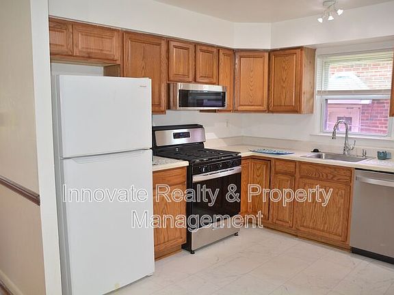 2nd image of 1714 Loney St APT 2