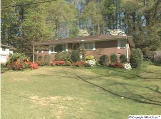 132 Oak Cir, Gadsden, AL 35901