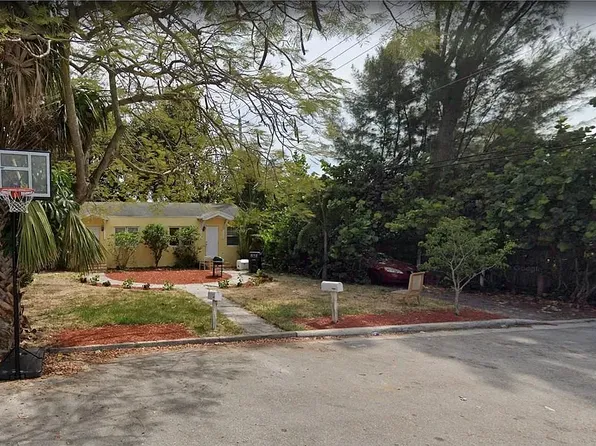 1151 15th Ave N, Lake Worth, FL 33460