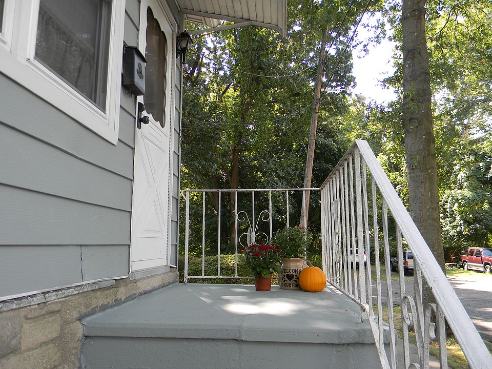 1st image of 137 California Ave