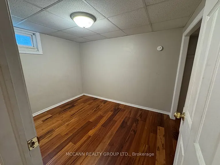 19 Westchester Rd #BASEMENT — Photo 10
