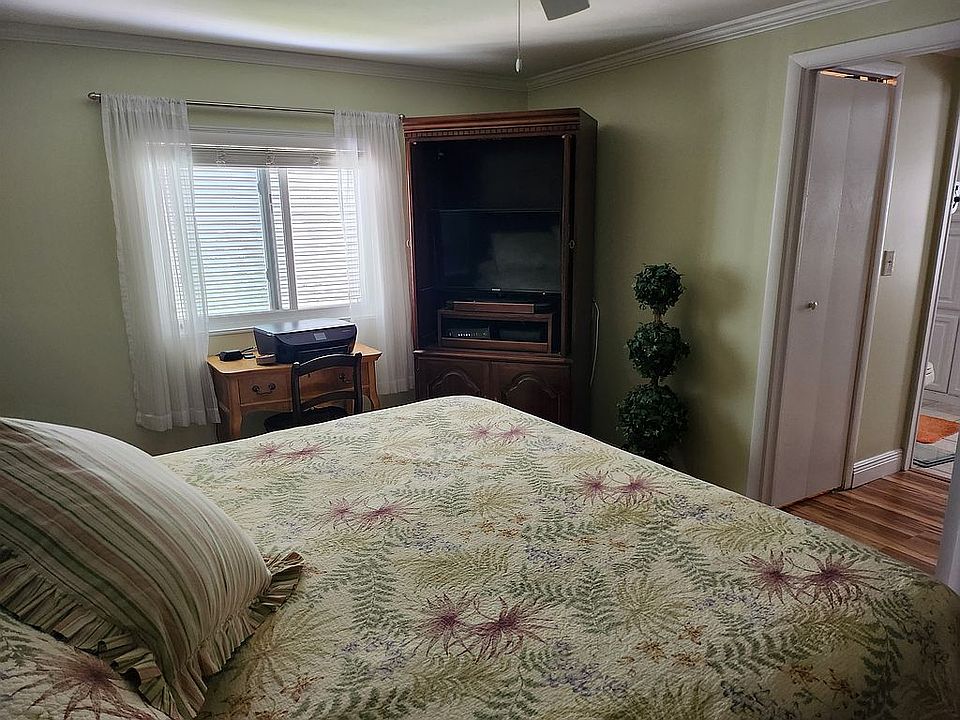 40 Blue Skys Dr, Naples, FL 34104 | Zillow