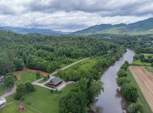 131 H P McCoy Rd, Franklin, NC 28734