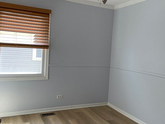 4th image of 548 Newberry Dr