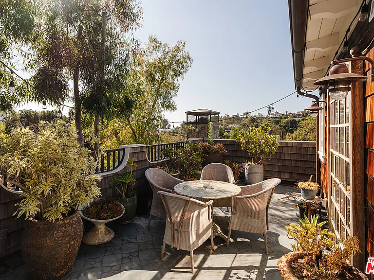 430 Mesa Rd — Photo 20