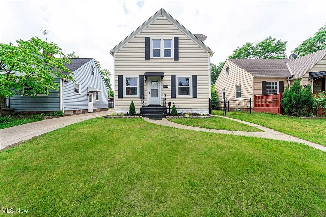 11009 Peony Ave photo 1