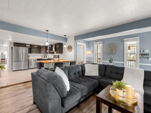 34 Lindenshire Avenue, Exeter, NH 03833