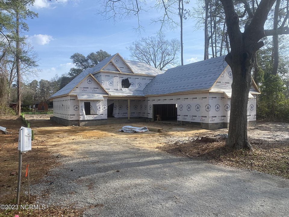 2nd image of 104 Dogwood Drive