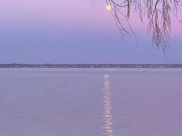 (undisclosed Address), Barrington, RI 02806