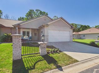 3196 W Ryegrass Dr, Appleton, WI 54913