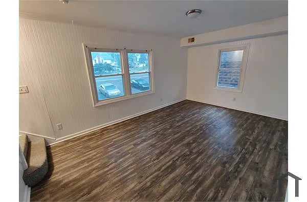 Building Photo - 53 Vannatta St