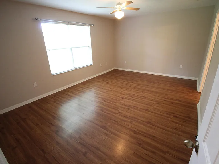 S7713-9 - Bedroom #1 (Master) View 1