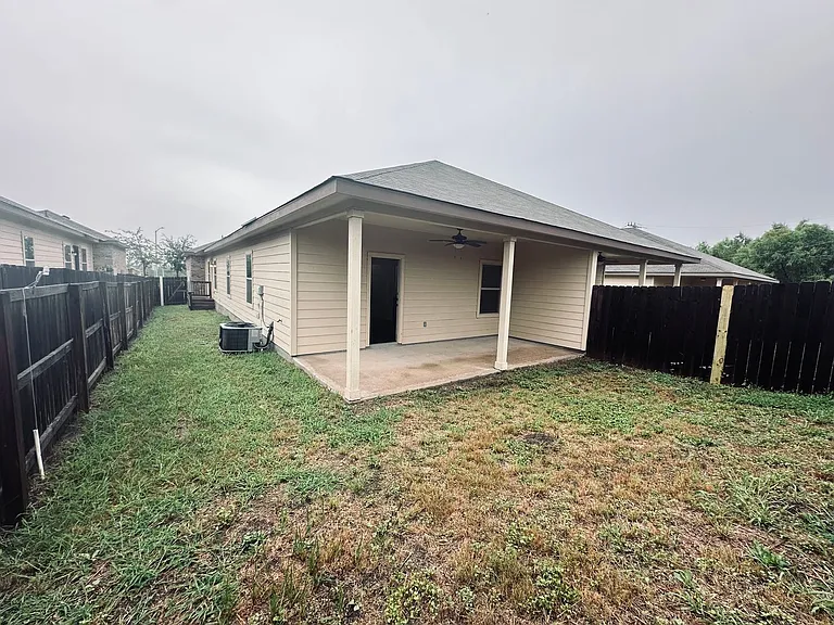 9302 Canyon Bend — Photo 21