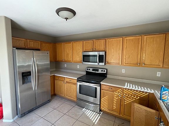 4th image of 43599 W Bedford Dr