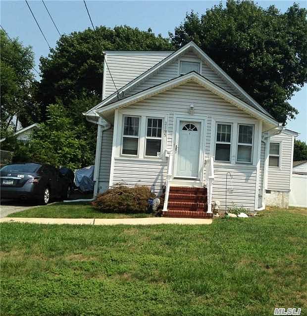 2195 Willoughby Ave, Wantagh, NY 11793 Zillow