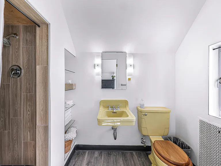 Upper bathroom