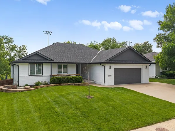 15821 N 2nd St, Bennington, NE 68007