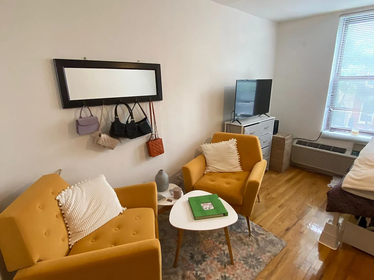 542 East 11th Street — Photo 2