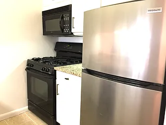 Rented by R New York