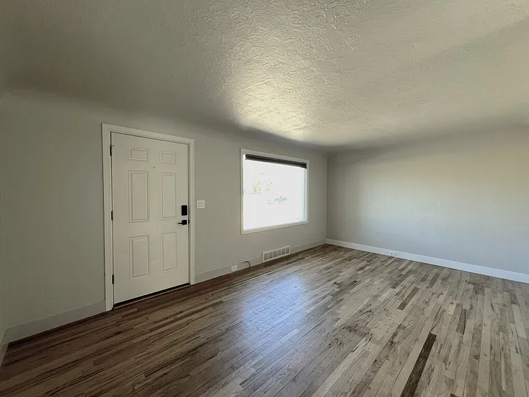 4815 W Alpine St — Photo 4