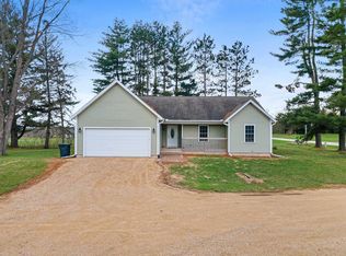 628 S Fandrich St, Oxford, WI 53952