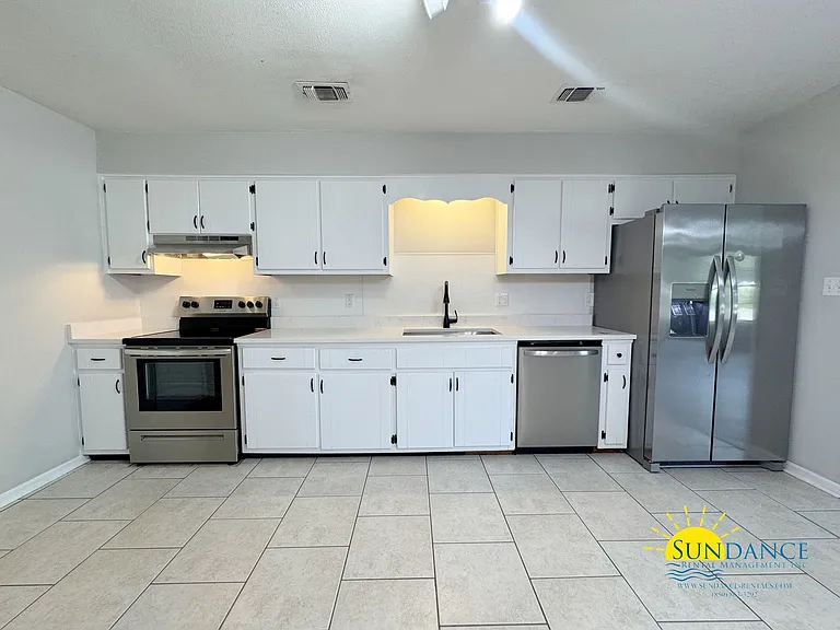 310 Evergreen Dr — Photo 4