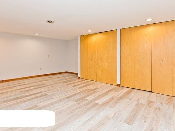 3rd image of 1322 W Schubert Ave APT Ch