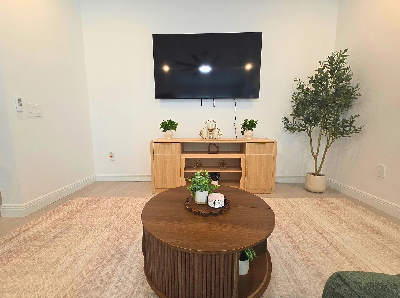 4 bed, $3,000 — Photo 4