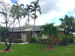 204 Meadows Dr, Boynton Beach, FL 33436