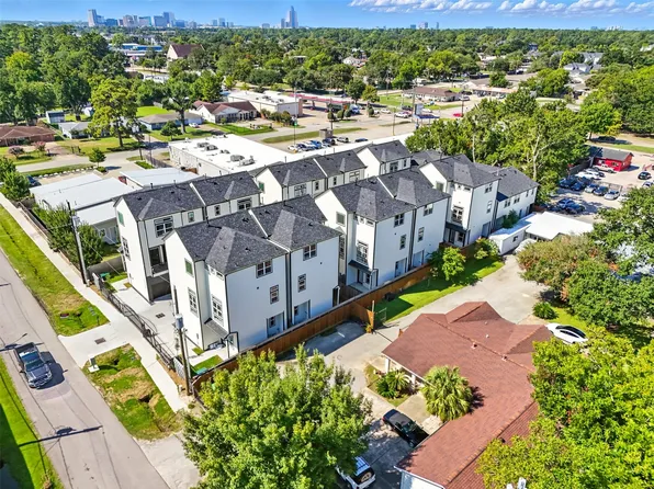 1913 Hoskins Dr #D, Houston, TX 77080