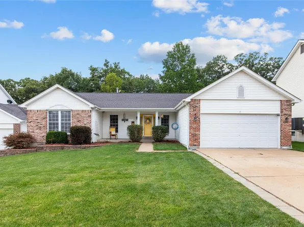 2632 Queen Bee Ln, Saint Louis, MO 63129