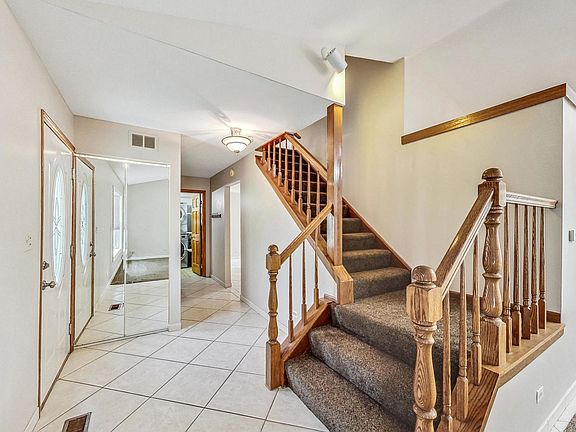 3rd image of 200 Mulford Ln