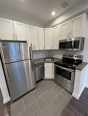4th image of 782 Amsterdam Ave APT 5C