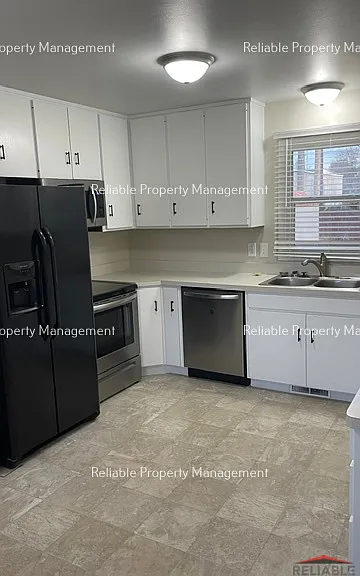 890 E John Adams Pkwy — Photo 3