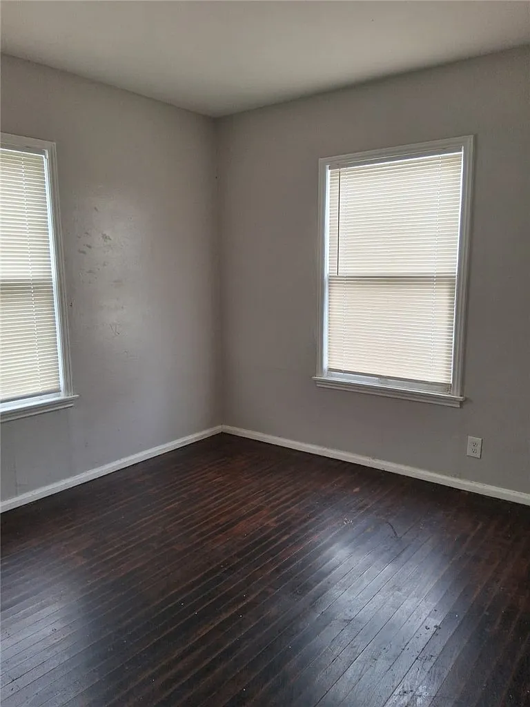 2 bed, 1.0 bath, 856 sqft, $1,250 — Photo 4