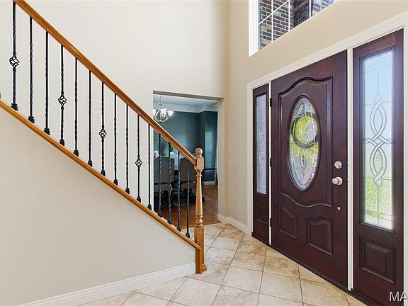 5th image of 251 Lake Forest Dr