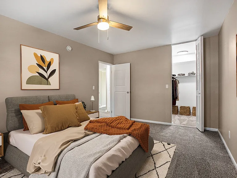 Lake Forest Apartment Homes — Photo 6