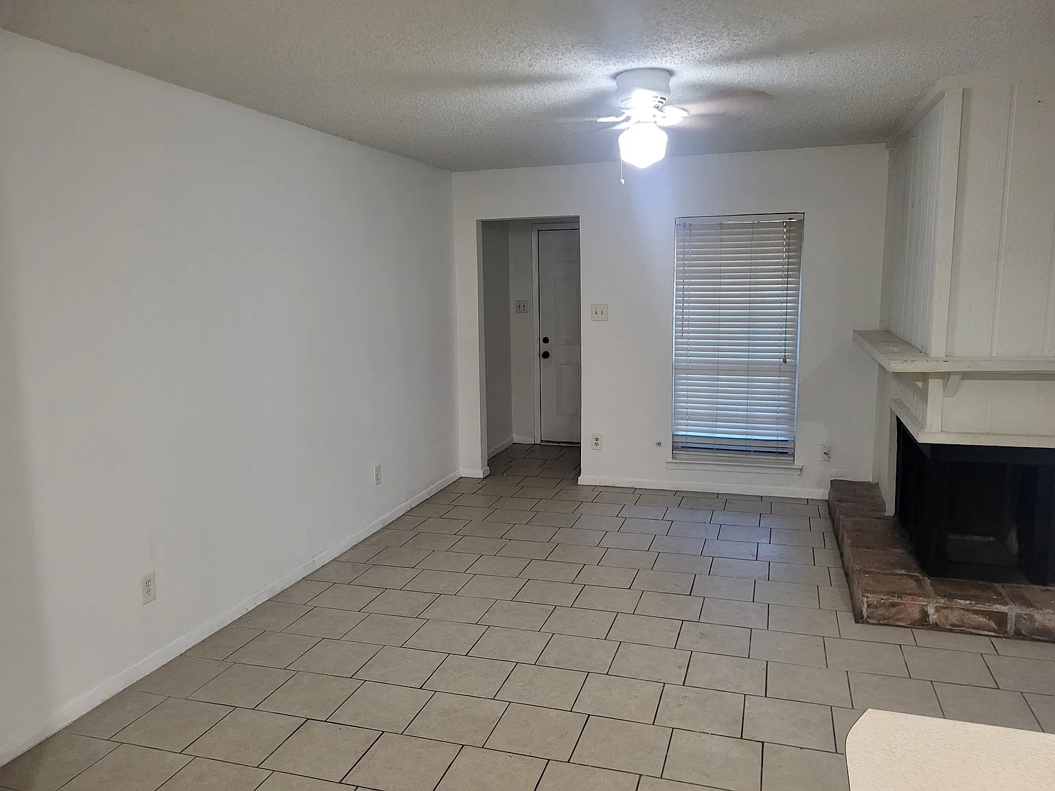 1 bed, 610 sqft, $1,000 — Photo 3