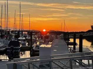 3529 Dolphin Dr #305, Nanaimo, BC V9P9J7