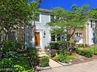 8695 Bent Arrow Ct, Springfield, VA 22153