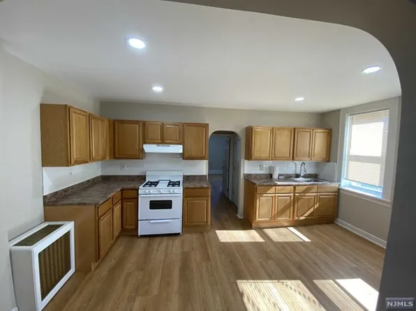 34 Farnham Ave APT 2, Garfield, NJ 07026