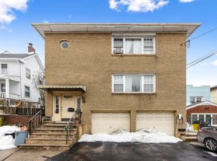 698 Fairview Ave, Fairview, NJ 07022