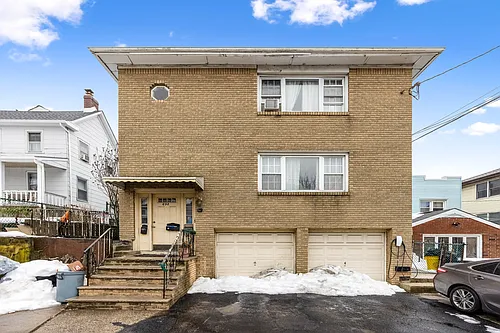 698 Fairview Ave Photo 1